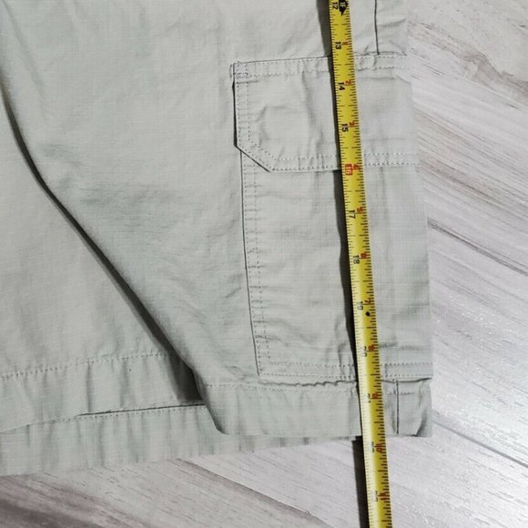 DICKIES Shorts Khaki Relaxed fit Cargo mens Size 36 Read Description - Picture 6 of 9